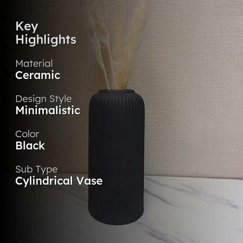 Black ribbed vase with a dark overlay and product highlight text.