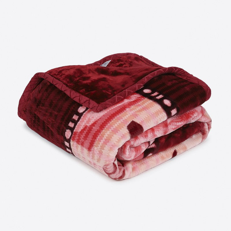 Monte Carlo Crimson Dreamscape Blanket (Maroon,Pink) - 852 GSM media 5