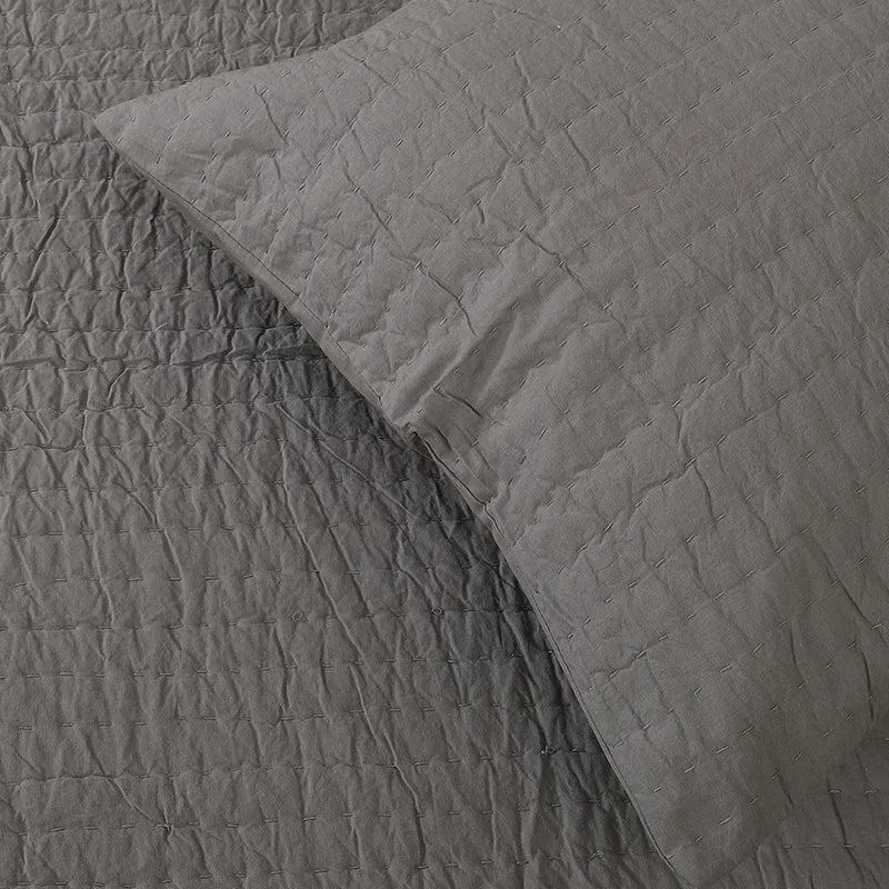 Trine Solid Cotton Quilt - 250 GSM media 3