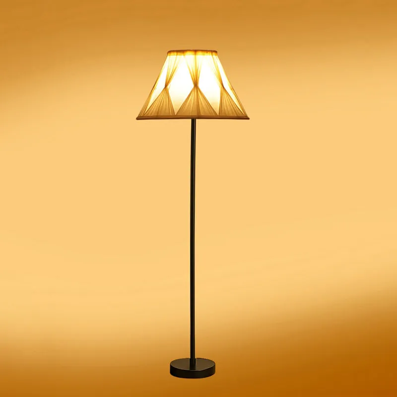 Pleatra Pinch Rodin Floor Lamp media 6