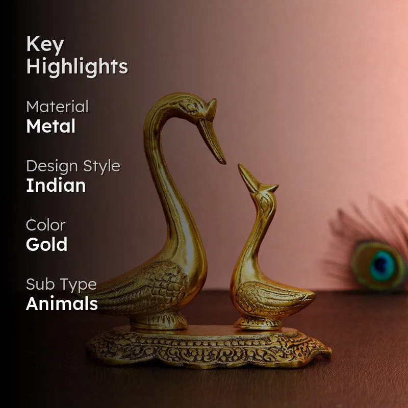 Swanista Golden Showpiece media 2