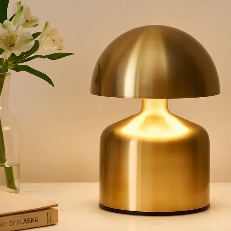 VarioLight Smart Metal Table Lamp - Gold media 1