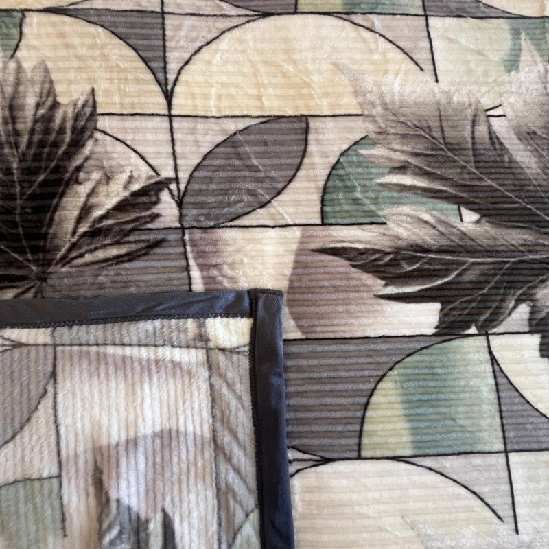 Spring Cozy Wool Blankets - 350 GSM media 5