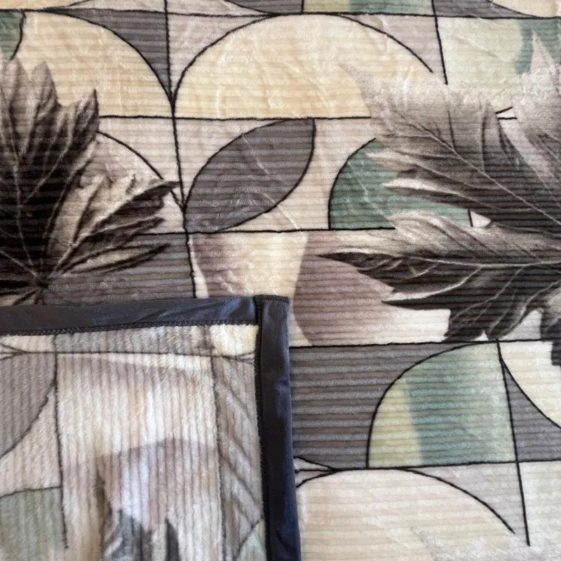 Spring Cozy Wool Blankets - 350 GSM media 5