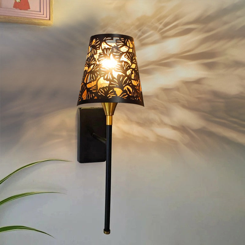 Elowis Metal Wall Lamp