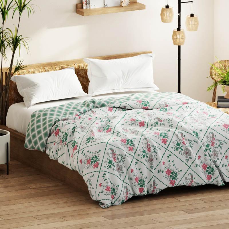 Manisha Reversible Microfiber Comforter (Green) - 150 GSM media 4