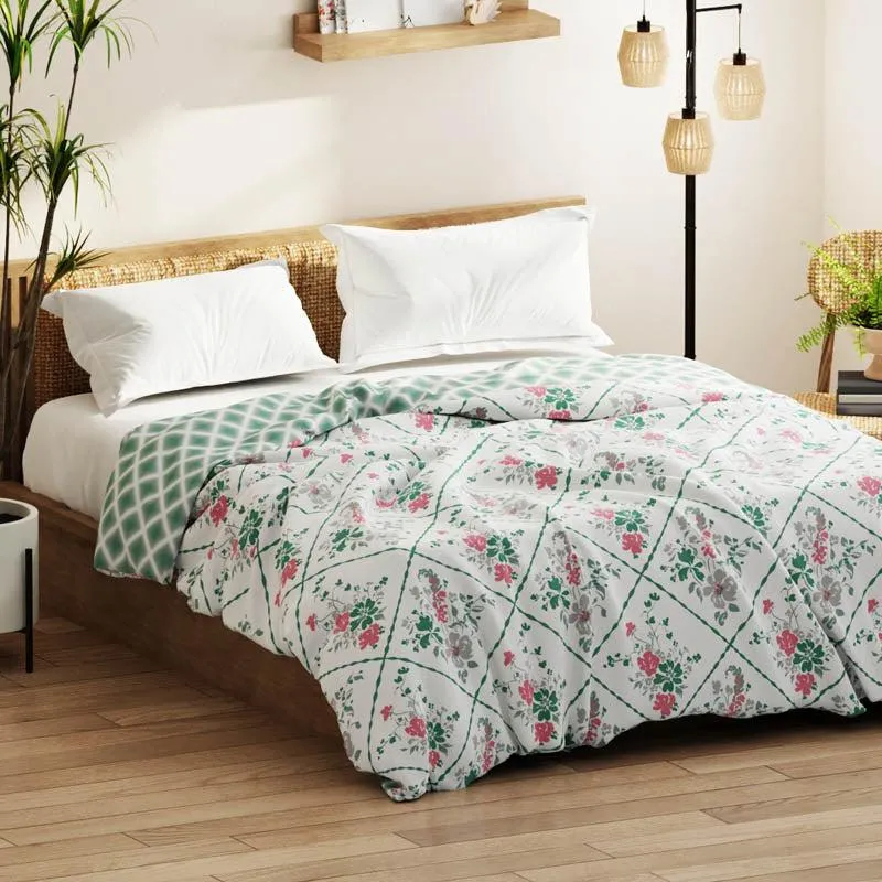 Manisha Reversible Microfiber Comforter (Green) - 150 GSM media 4