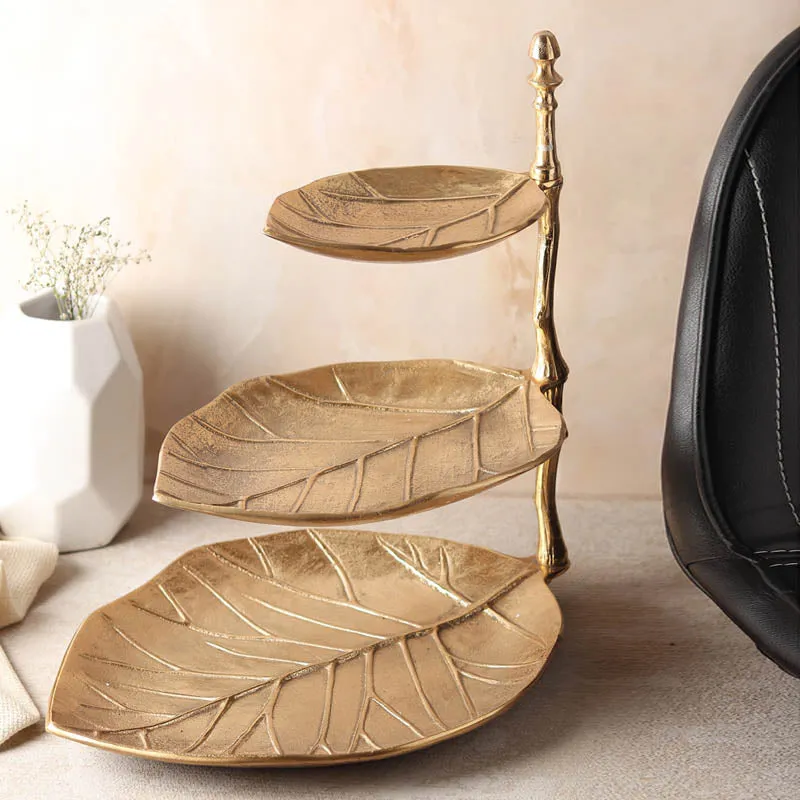 Kela Leafy Aluminum Platter - Gold media 3