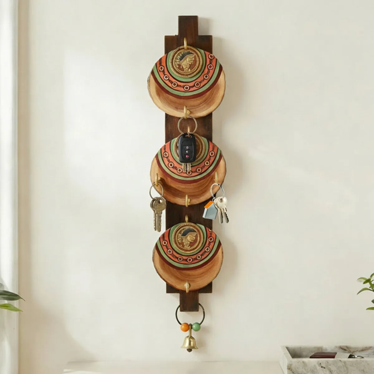 Miyara key holder holding vehicle and house keys in a bright room