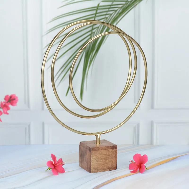 Fitta Gold Loop Showpiece media 1