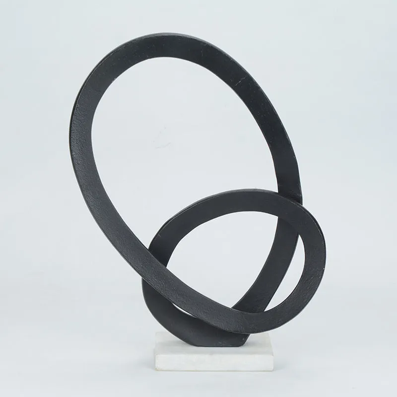 Onyx Loop Showpiece media 3