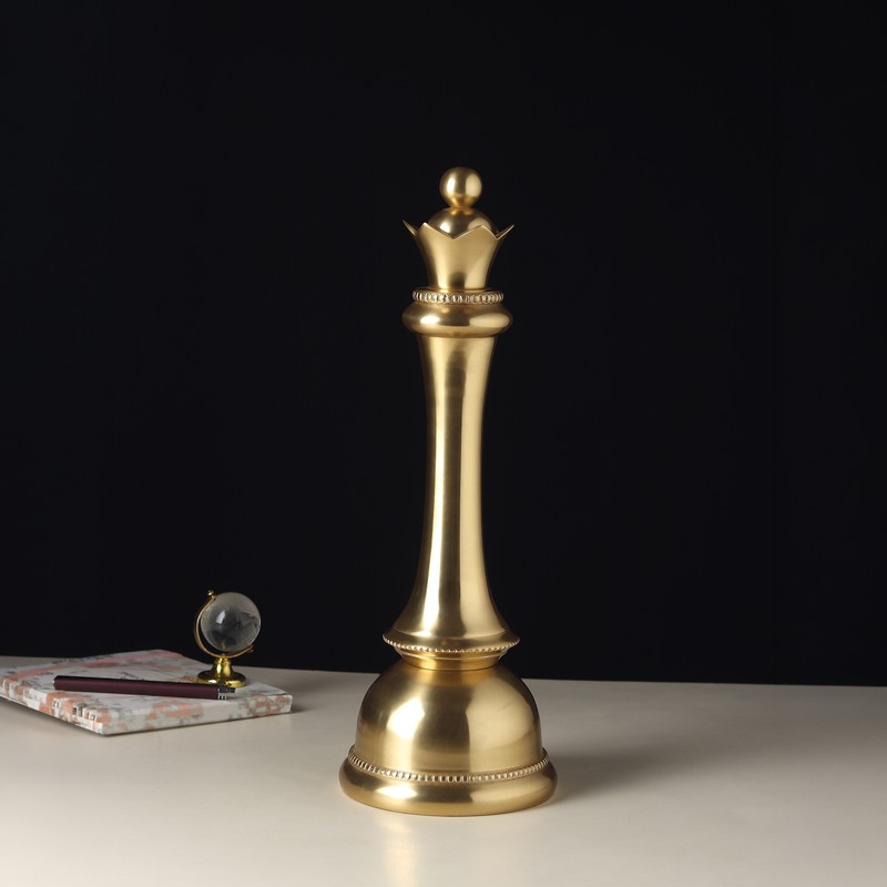 Monarch King Showpiece