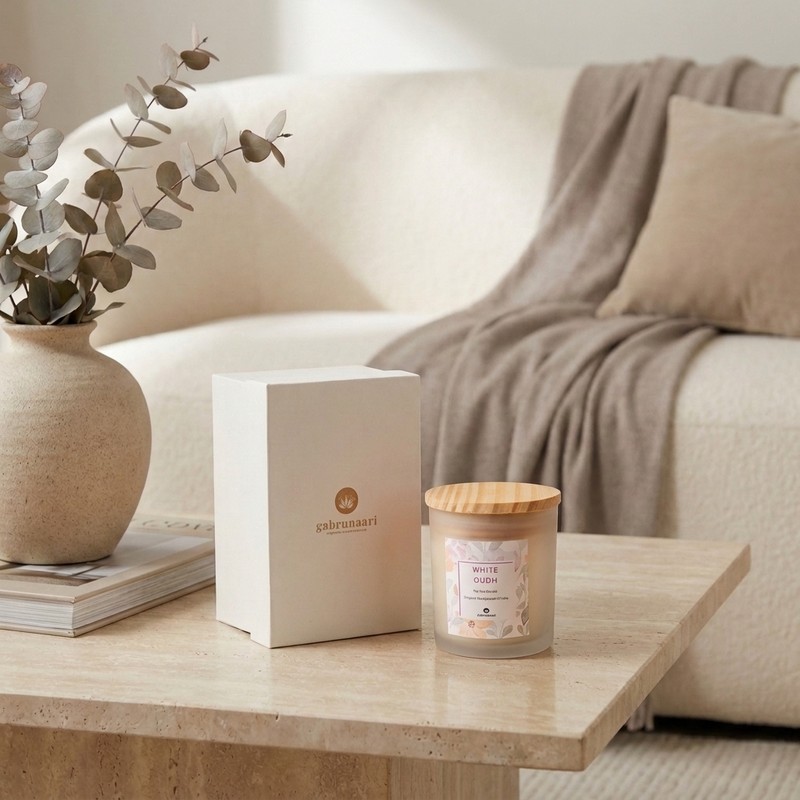 Cozy Moments White oudh Soy Wax Candle