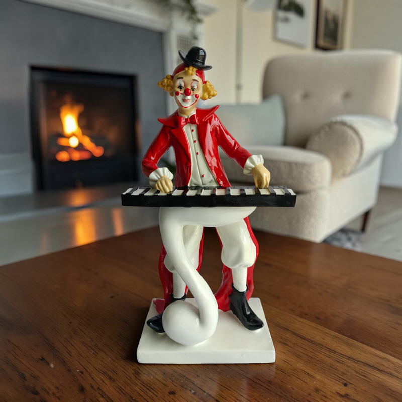 Piano Clown Showpiece