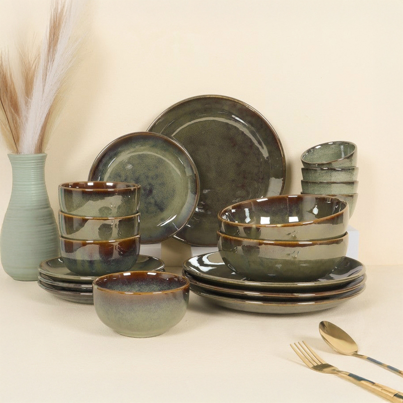 Eighteen Piece Set