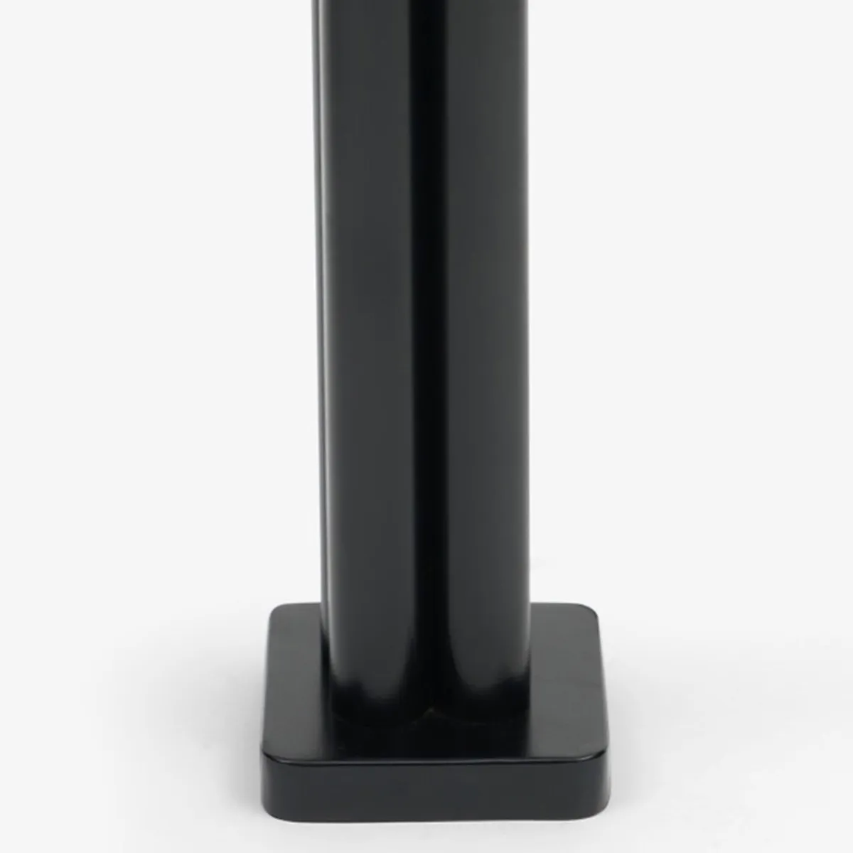 Close-up of the matte black lamp base