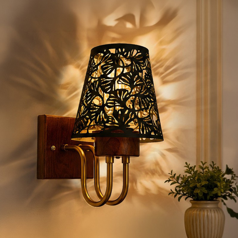 Shadowleaf Glow Metal Wall Lamp - Black