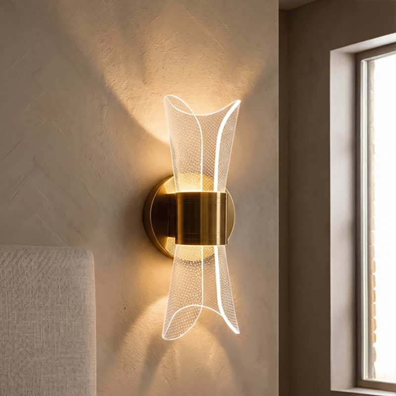 Petra Patta Dotted Metal Wall Lamp
