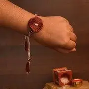 Rakhis category