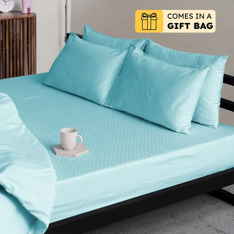 Pale Turquoise