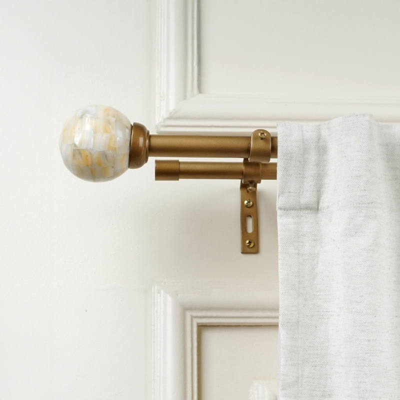 Ivory, Gold