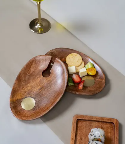 Mango Wood · Brass