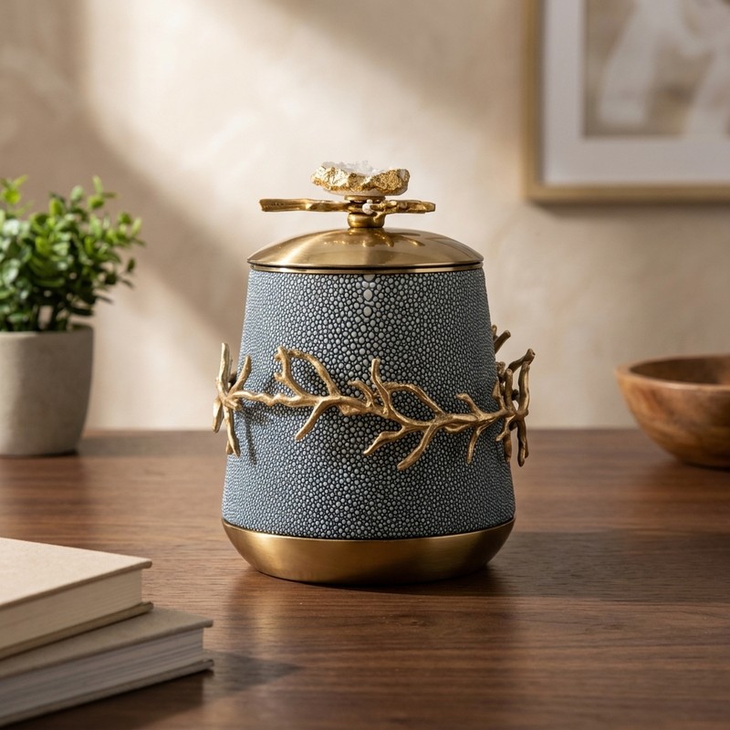 Petunia Brass Showpiece - Small