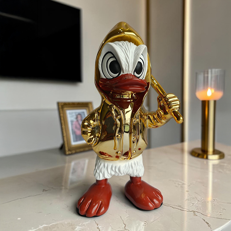 Donald Duck Showpiece - Gold