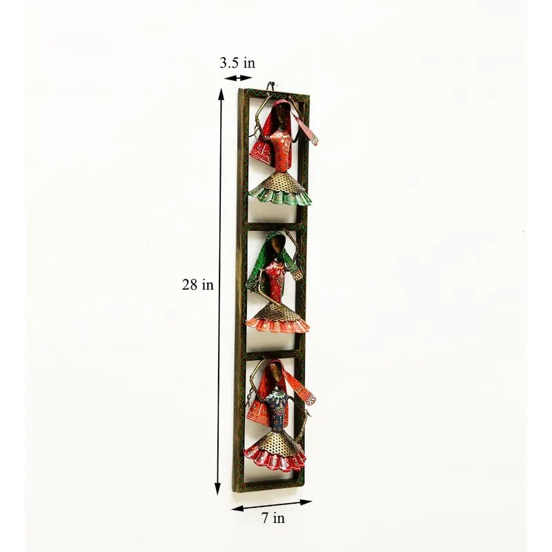 Full view of the vertical wall accent with printed size markings visible
