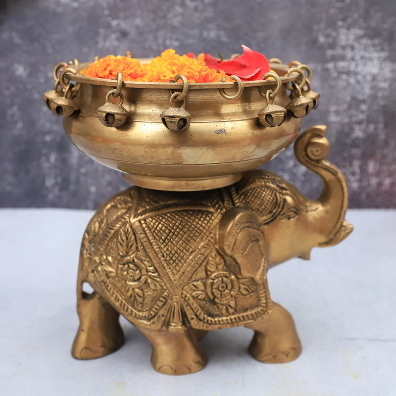 Gajraj Gulnaar Brass Urli