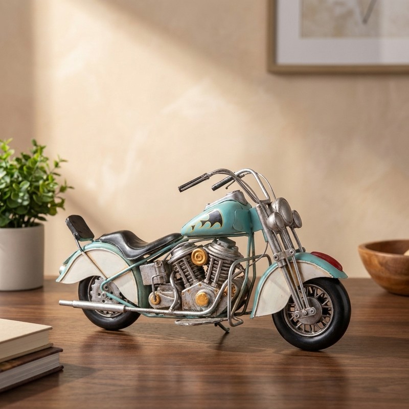 Coastal Cruiser Iron Showpiece - Blue
