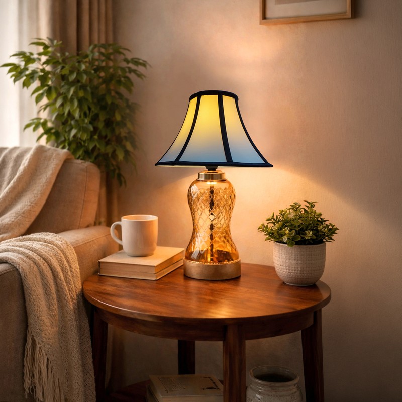 Clathrate Wooden Table Lamp - White