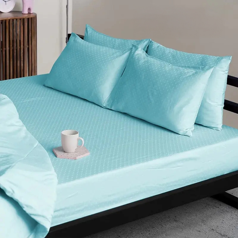Pale Turquoise
