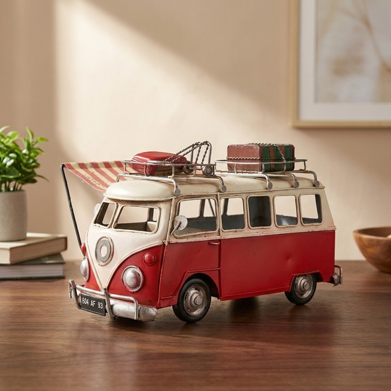 Wanderlust Wagon Iron Showpiece