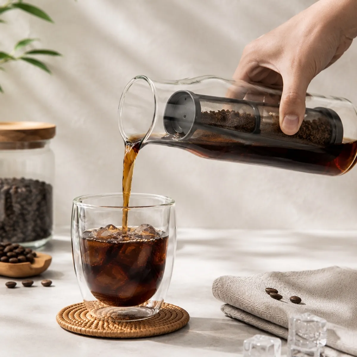 Lara Transparent Carafe