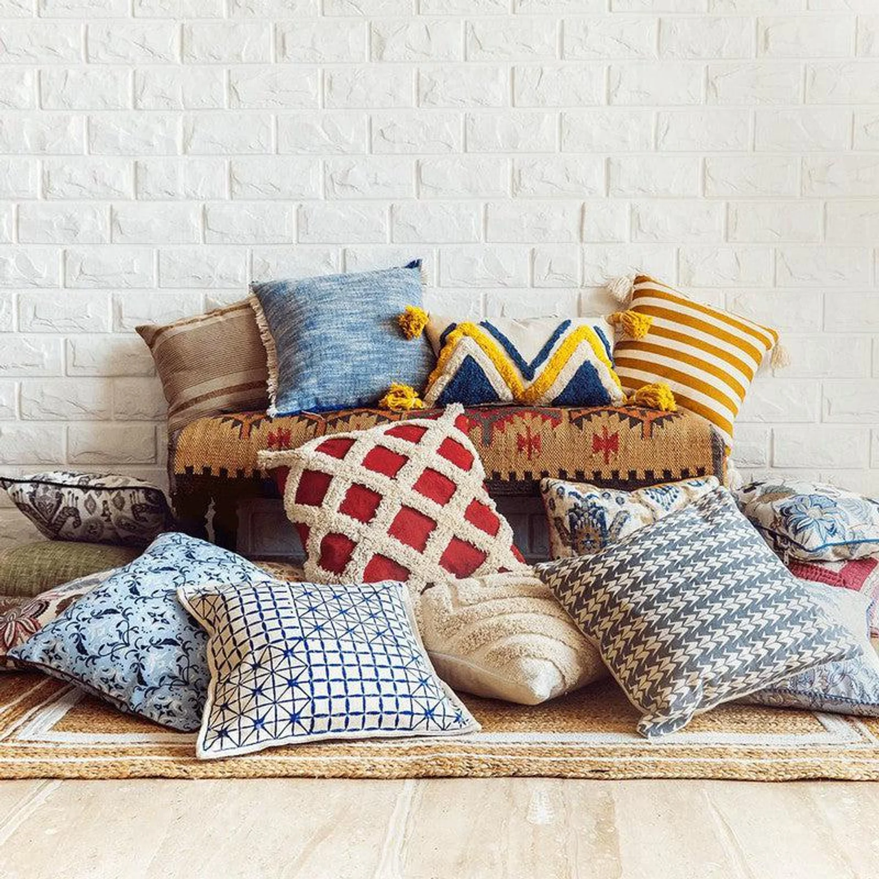 How To Redecorate Your House With Cushions?