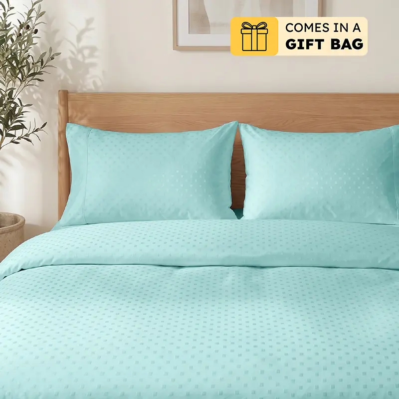 Pale Turquoise