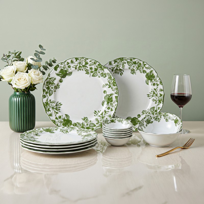 Granpiatto Porcelain Dinner Set (Green & White) - 14 Piece Set