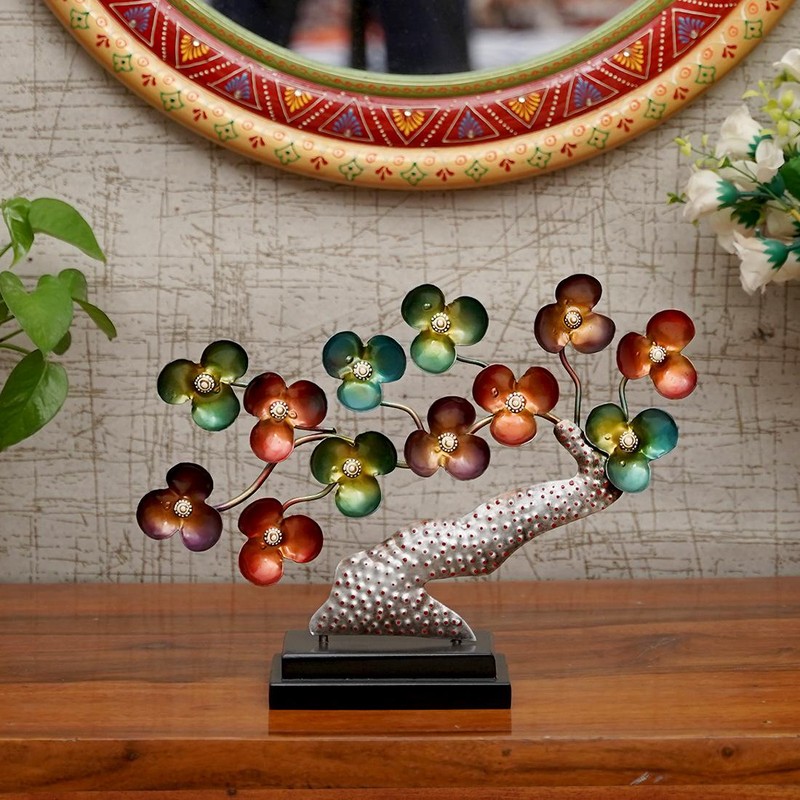 Echoes Artisan's Metal Showpieces