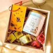 Rakhi Gifts < 999 category