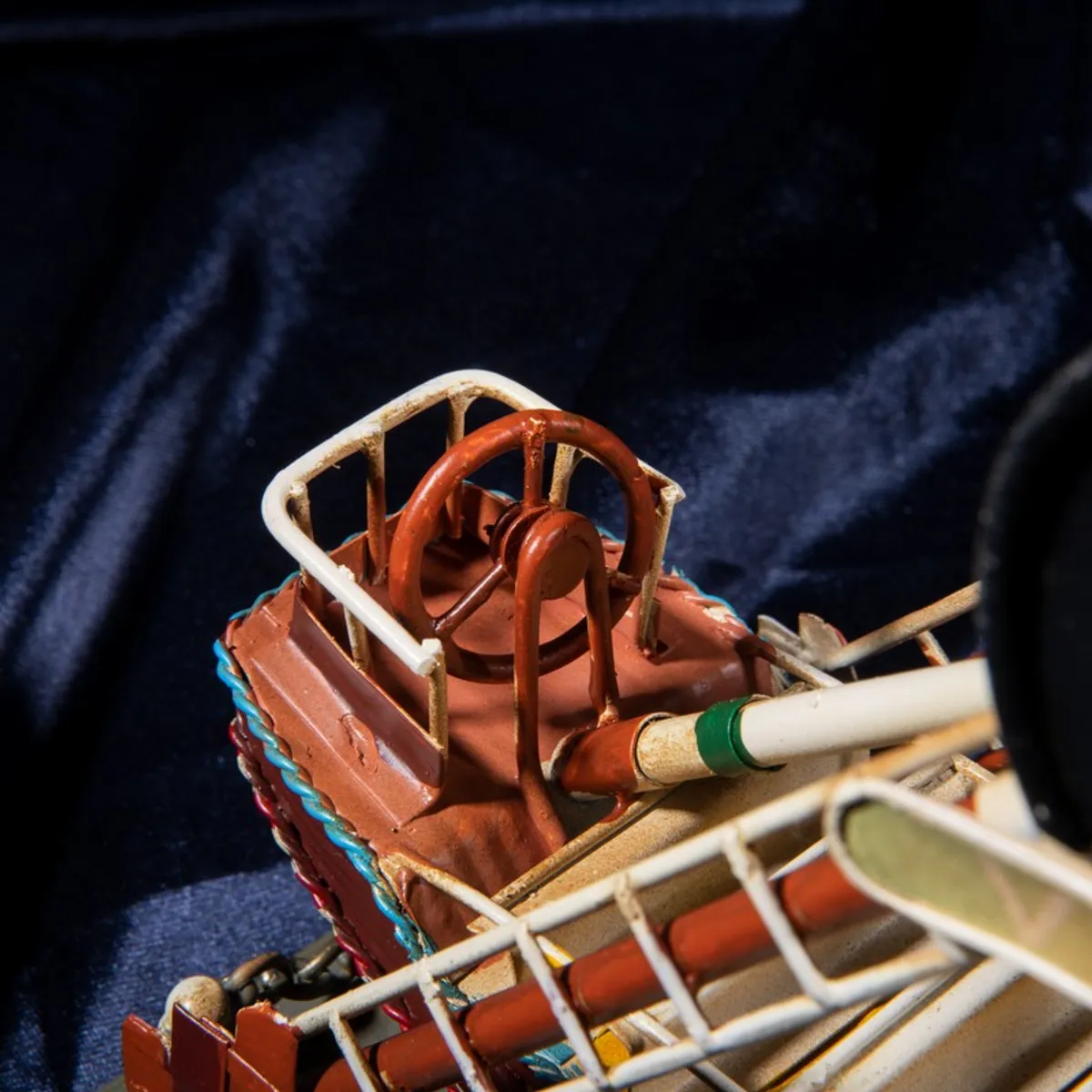 Close-up of the rear section of the iron boat showpiece